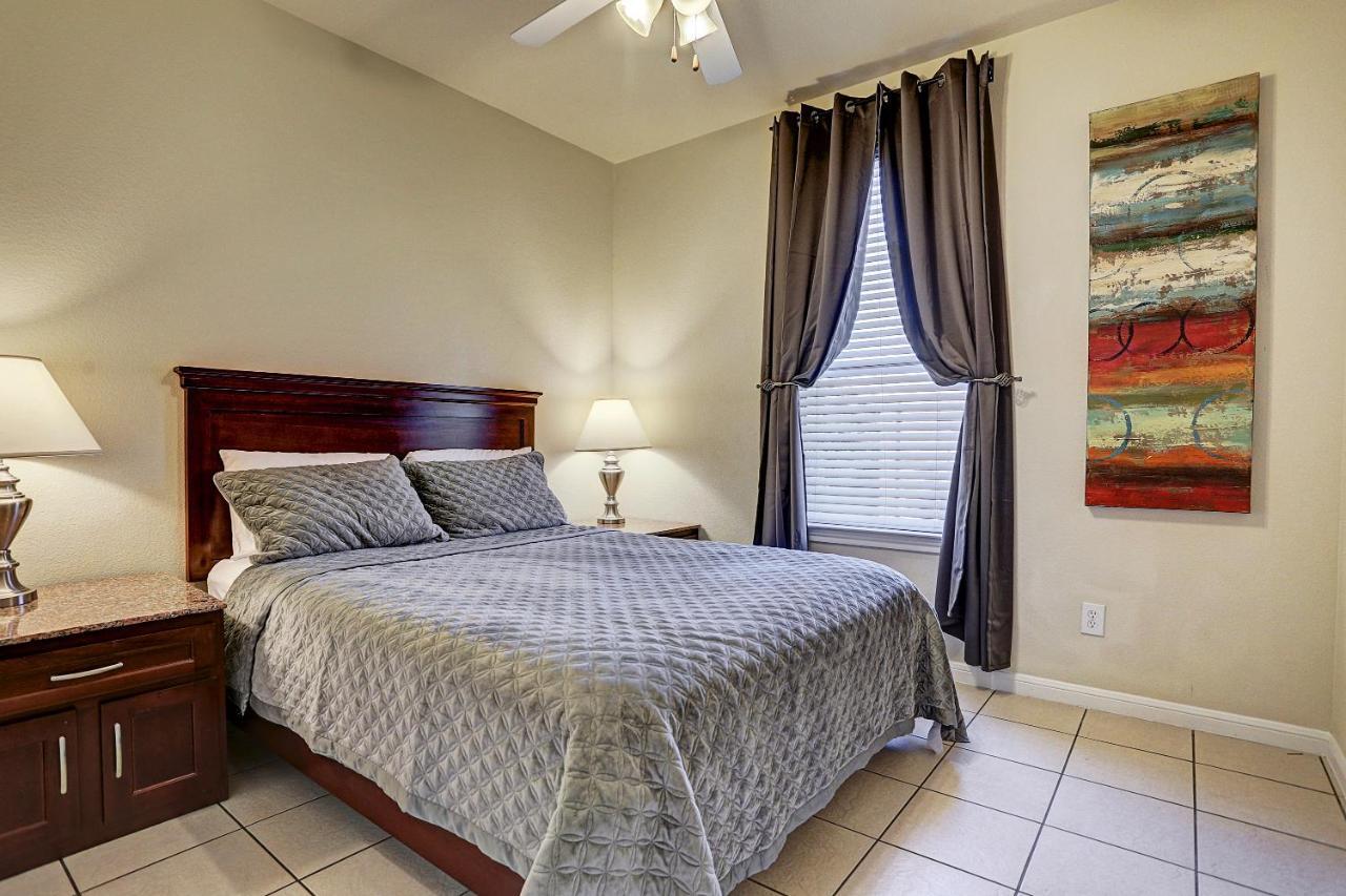 Villa Corporate 2 Bedroom Suite Furnished Condo Houston Exteriör bild